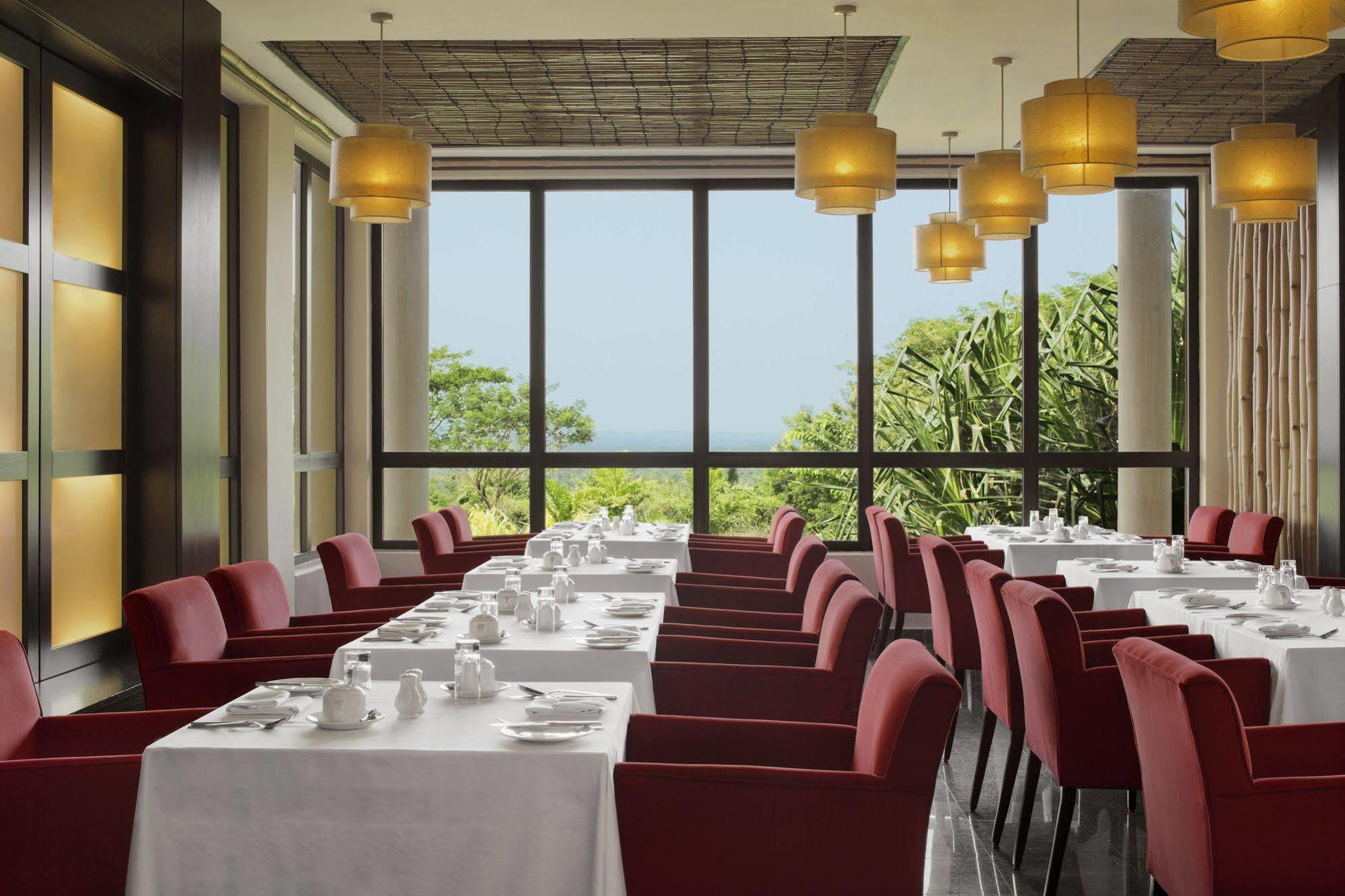 Ibom Hotel & Golf Resort Uyo Exterior photo